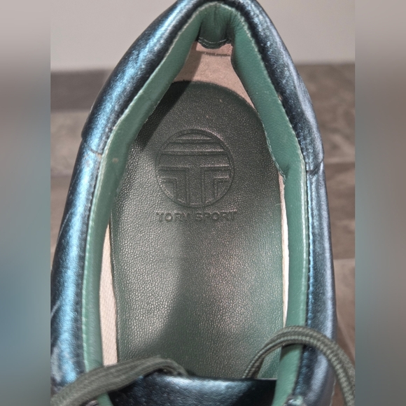 TORY BURCH SPORT RUFFLE GREEN METALLIC LEATHER SNEAKERS. - Picture 10 of 11